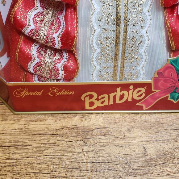 Barbie Special Edition Happy Holidays Red dress 1997 Vintage - Picture 4 of 4